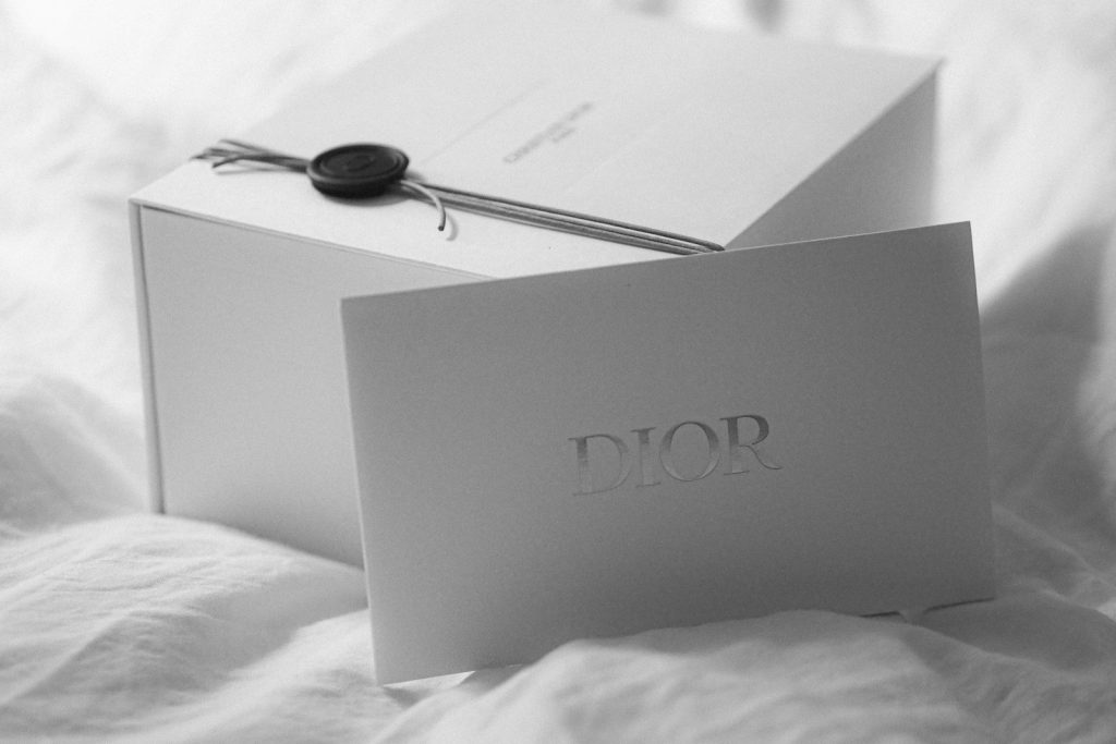 Silver Jewelry Packaging Wholesale: Boxes, Pouches and Retail-Ready Prep