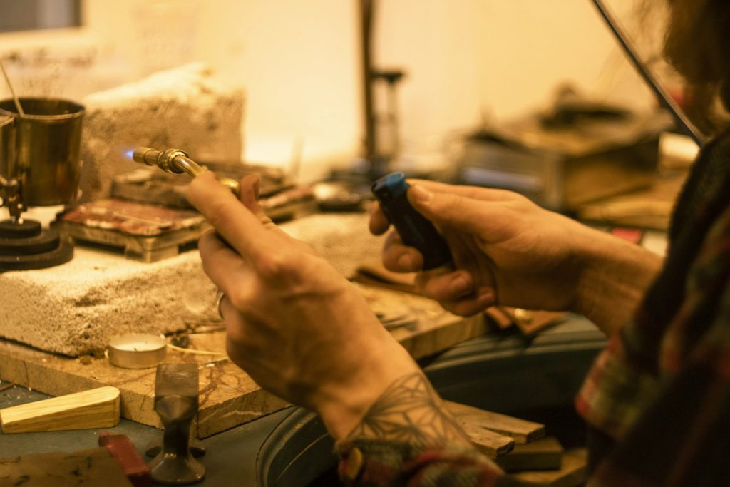 Private-Label vs Wholesale Silver Jewelry: Which Should You Order?
