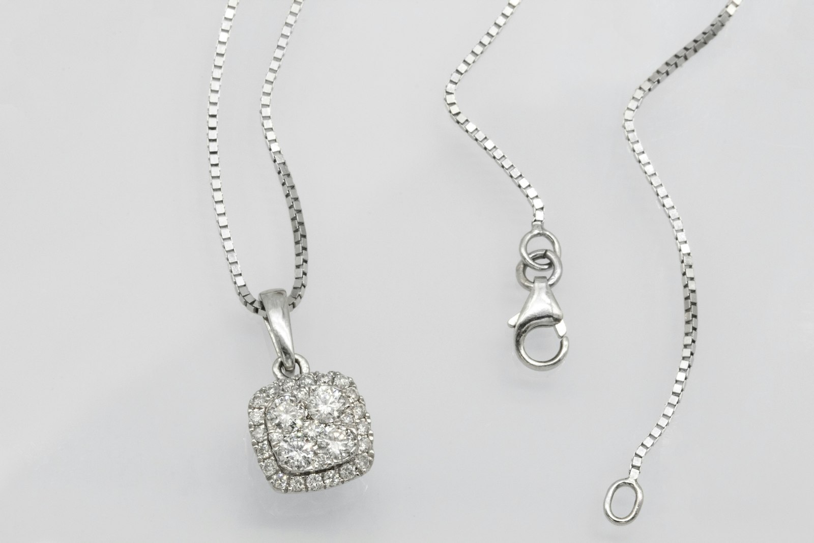 Pendants & Necklaces